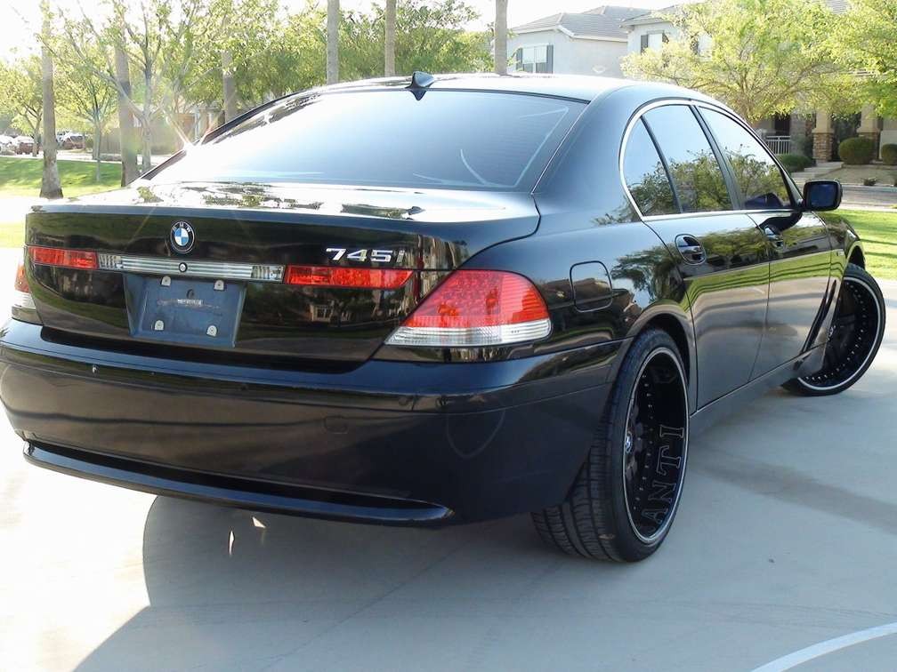 2002 BMW 745I
